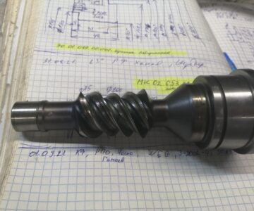 3D модель Червяк и червячное колесо редуктора Bonfiglioli W63 U-7 P80 B5B3