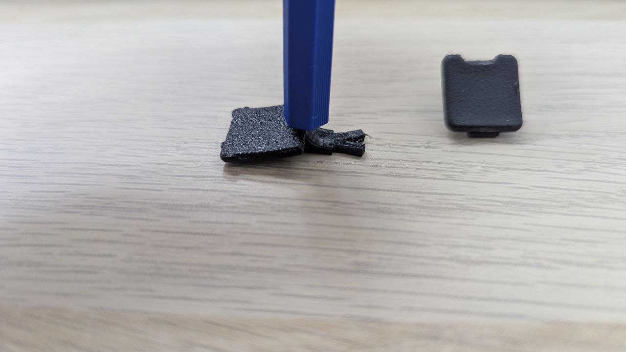 3D модель Заглушка винта крепления корпуса внутренней ручки двери для машины волга сайбер