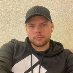 user-avatar