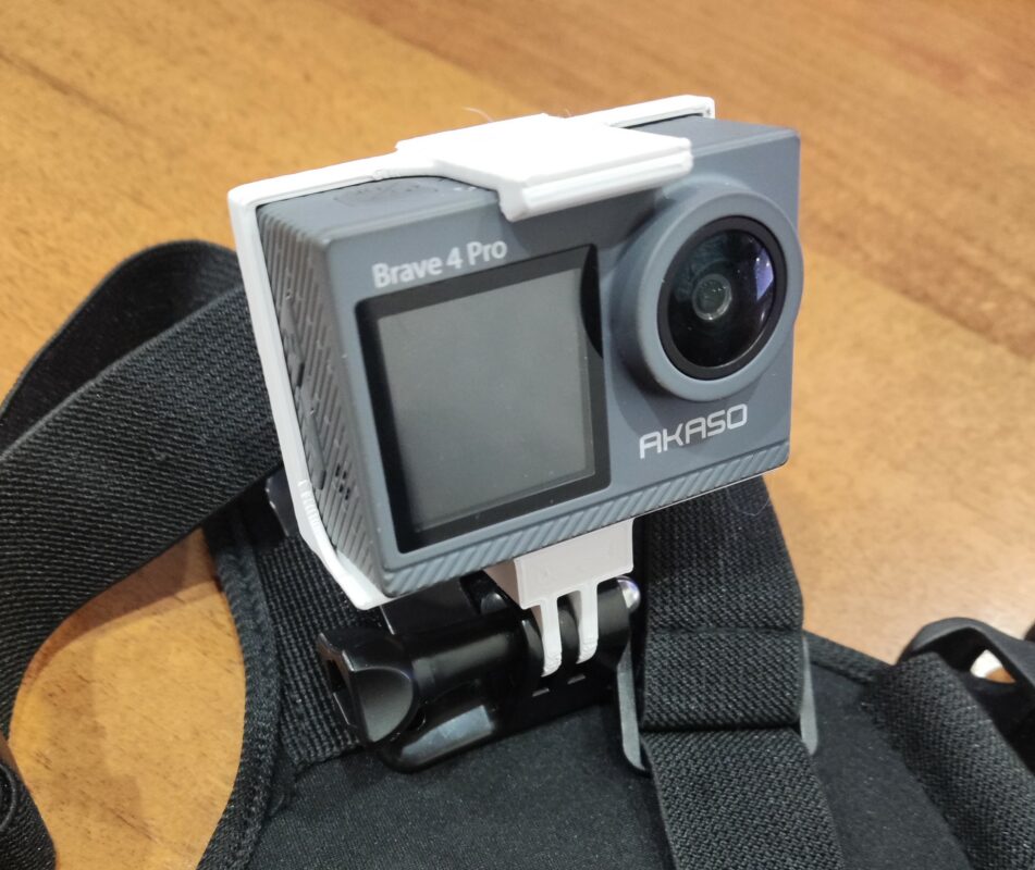 3D модель Крепление на грудной ремень для камер AKASO Brave 4 Pro и V50 Elite