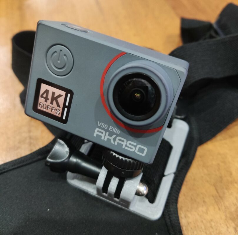3D модель Крепление на грудной ремень для камер AKASO Brave 4 Pro и V50 Elite