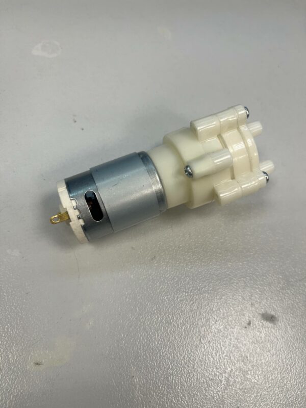 3D модель Модель водяного мембранного насоса Fiesta DC 6-12V