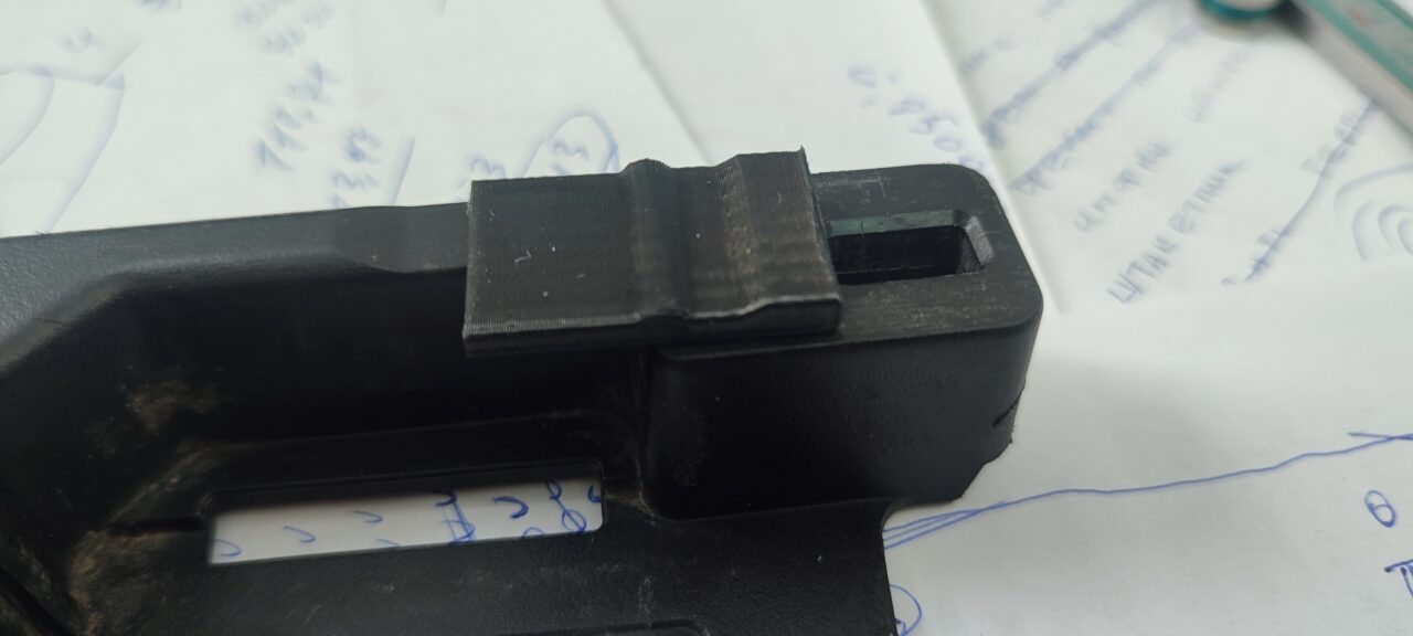 3D модель Фиксатор топора в защитном кожухе