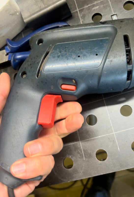 3D модель Клавиша для дрели Bosch