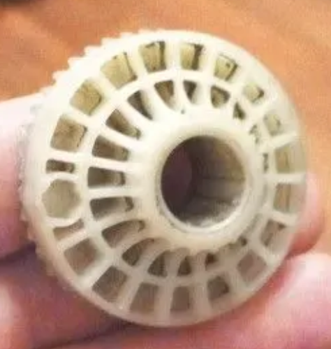 3D модель Коническая прямозубая шестерня механизма подъема спойлера BMW G32