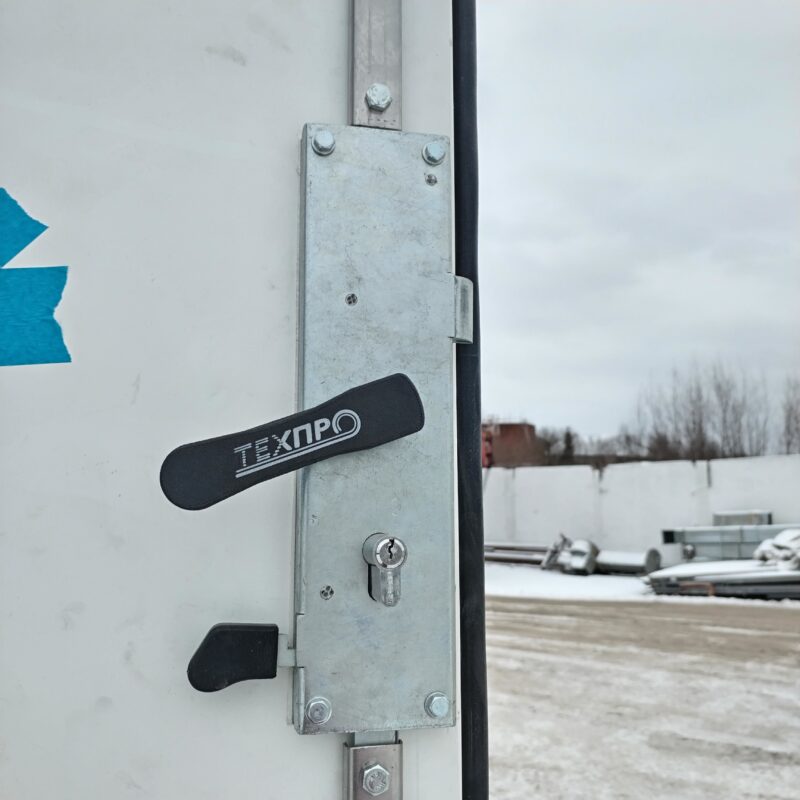 3D модель Замок ригельный левый и правый (французская система) для автофургонов