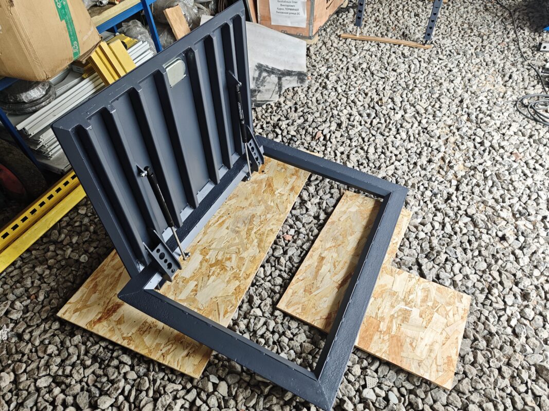 3D модель Люк в подвал под проем 925х680