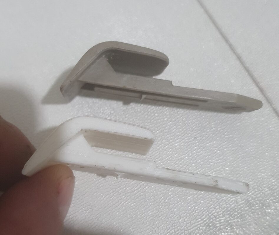 Чертеж Фиксатор-защёлка на Рено Меган 2