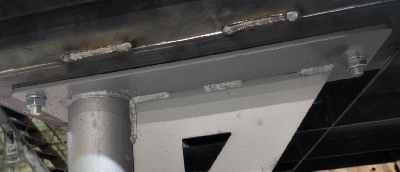 3D модель Стол сварочный - слесарный 1500х1500х500 с регулируемыми ножками