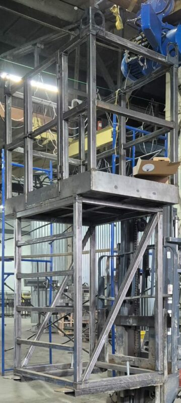 3D модель Монтажная корзина на вилочный погрузчик