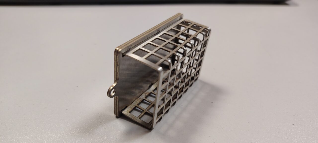 Чертеж Кормушка сборная для фидера