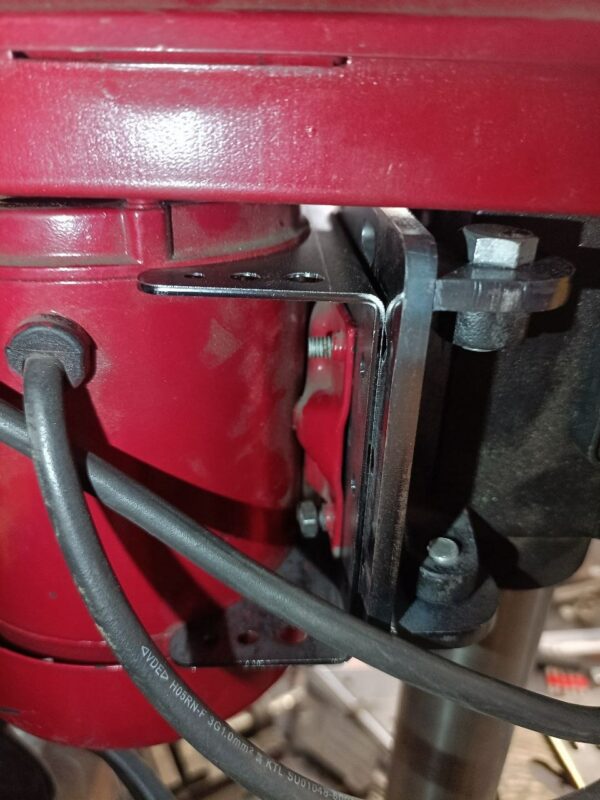 Чертеж Крепление мотора к сверлильному станку Зубр ЗСС-350