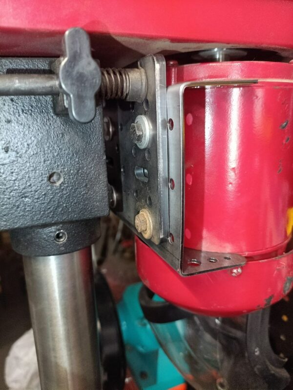 Чертеж Крепление мотора к сверлильному станку Зубр ЗСС-350