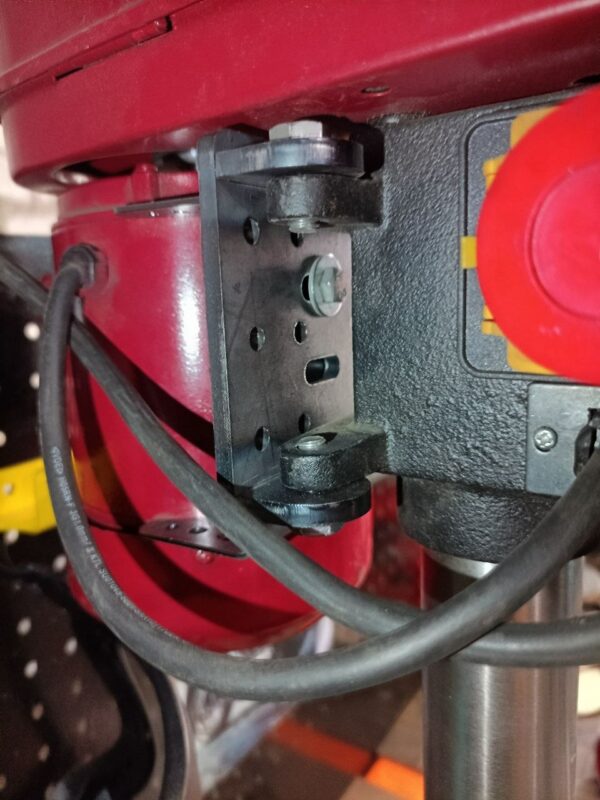 Чертеж Крепление мотора к сверлильному станку Зубр ЗСС-350