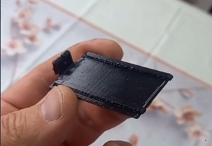 3D модель Крышка аккумуляторов лазерного дальномера BOSCH PLR-15