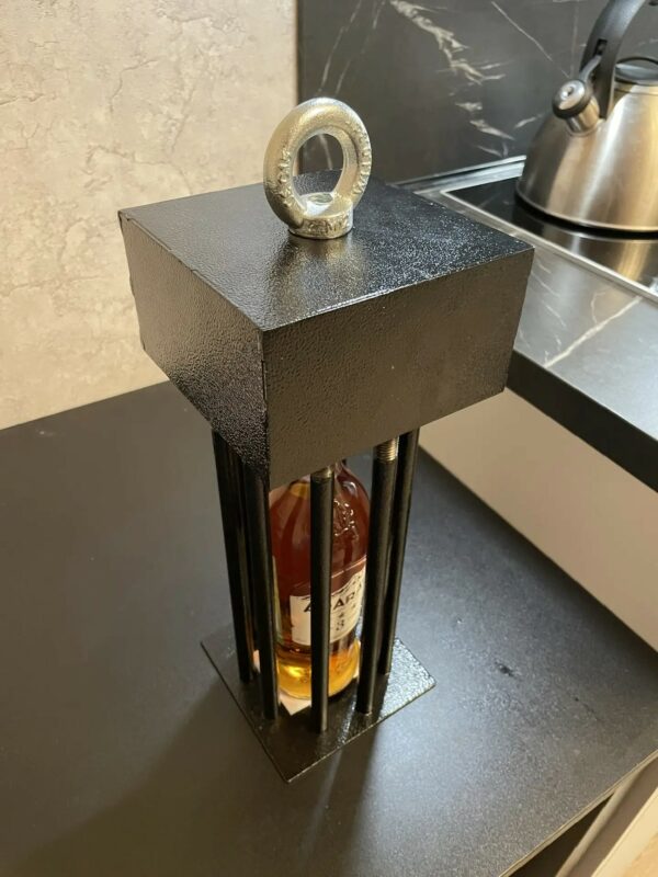 3D модель Подарочная клетка для бутылки в фанерном коробе