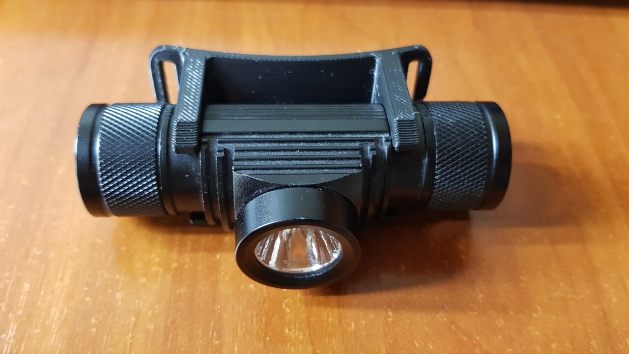 3D модель Крепление налобного фонаря BORUiT D10 и подобных